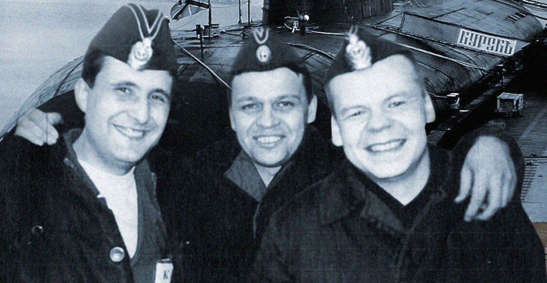 Памяти экипажа K-141 «Курск»: Имена и лица