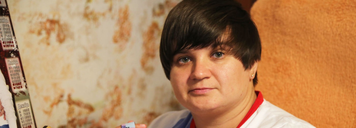 Маленькая Надя кричала родителям: «Где моя нога?» А теперь живет с протезом и жмет 117 кг