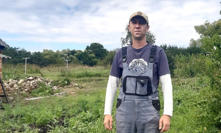 «Вокруг огонь и дым, а я пробираюсь в дом ползком». Как тульский электрик соседку спасал