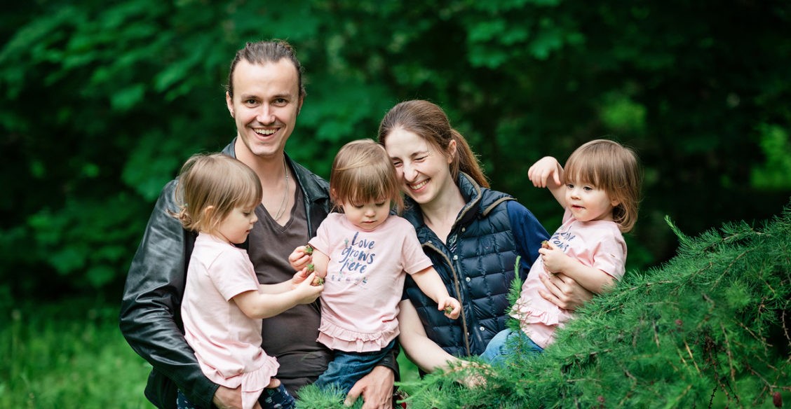 На море слушались, а дома пытались все сделать сами. Записки мамы тройни