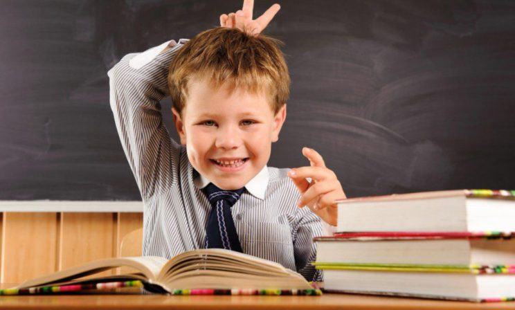 «Одни пойдут в школу, а другие пусть не вылезают всю жизнь из кровати?» Лида Мониава — о 1 сентября для всех