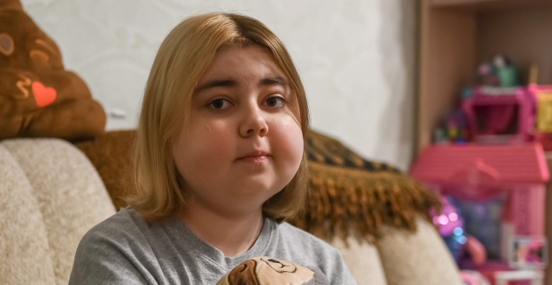 Лиза снова сможет есть без боли, если лечиться. Но один укол стоит 40 тысяч рублей