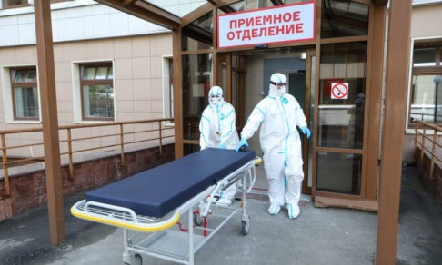 В России и мире растет число заболевших. Что мы знаем о коронавирусе перед второй волной