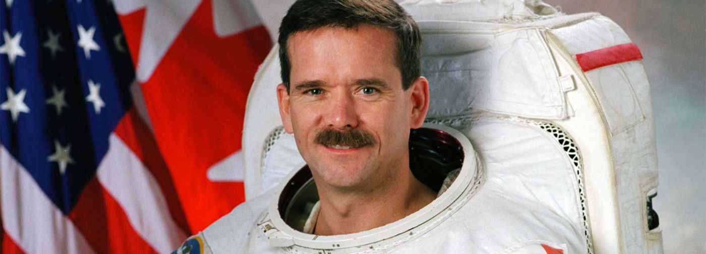 «Я вышел за пределы космического корабля, и все заволокло туманом». Как вернуться на Землю, если ты ослеп в космосе