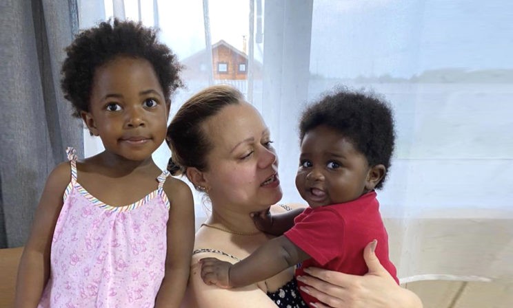 Как Мария дважды победила рак и усыновила двоих темнокожих детей