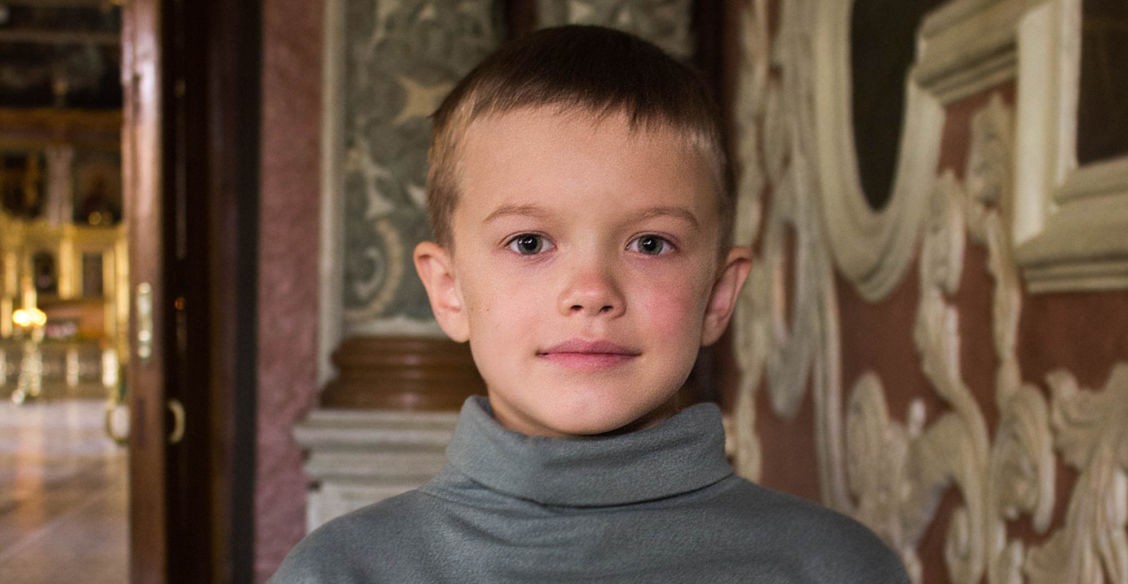 У Димы аномалия развития сердца. Операция стоит дорого, а ждать квоту нельзя