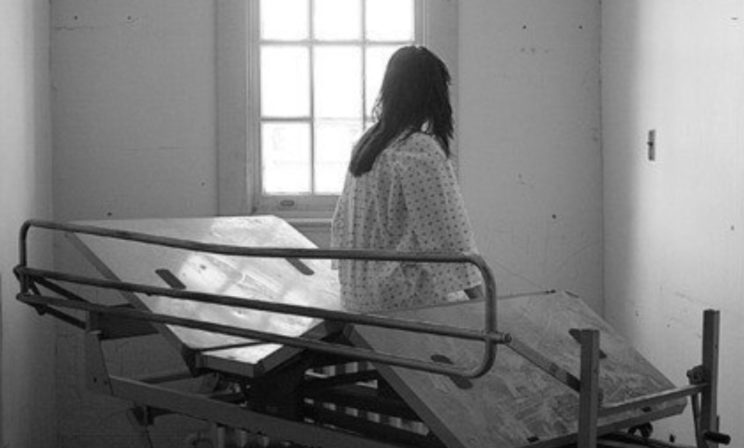 «О сексе в ПНИ не говорят вообще». Что ждет людей, которые хотят близости и семейных отношений