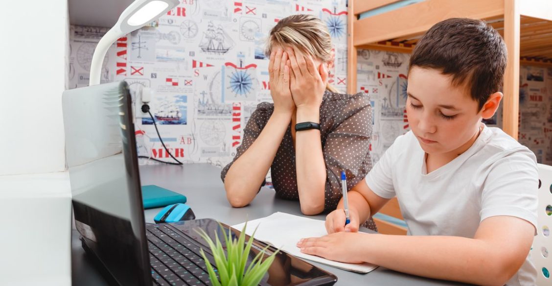 «Забудьте про олимпиадную математику». Нейропсихолог — о том, почему детям трудно учиться дистанционно