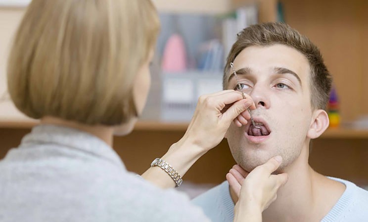 «Папа, говори уже нормально — ты же научился!» Зачем взрослым людям логопед