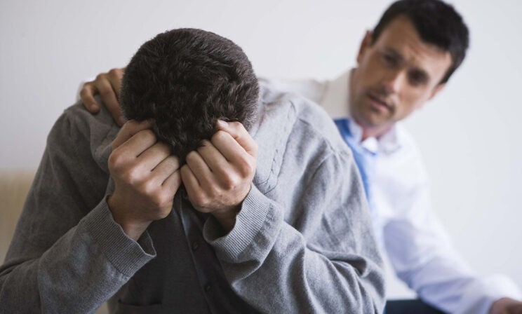 «Я боюсь умереть, а еще — что будут пить мои дети». 3 истории людей с алкогольной зависимостью