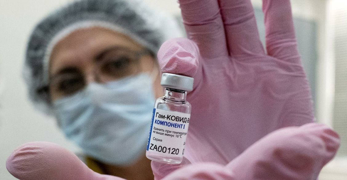 Укороченный иммунитет. Что будет, если вакцины «Спутник V» на всех не хватит