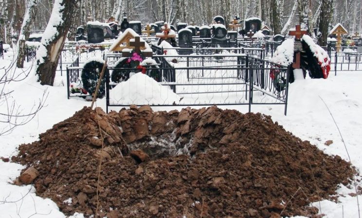 Уровень смертности в 2020-м стал рекордным за 10 лет. Почему?