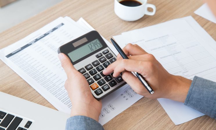 Как вернуть часть налогов, которые я заплатил? Объясняет юрист