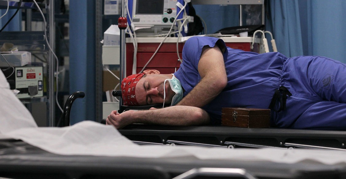 «Выгорание — там, где бесправность и беспомощность». Психолог Анна Хасина — о проблемах российских врачей