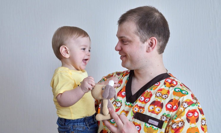 «И тут врачу говорят: куда ты смотрел раньше?» Педиатр Сергей Бутрий — о страхах и удивительных детских болезнях