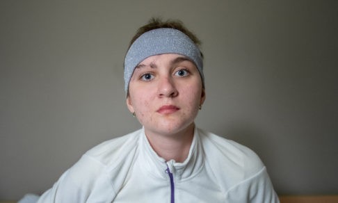 В ДТП Юлиана получила травму головы. После комы она снова учится ходить — нужна реабилитация