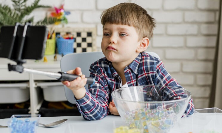 Травля из-за фоток, а лайков так и нет. С какими проблемами может столкнуться ребенок-блогер