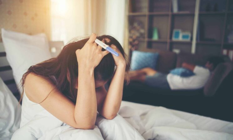 «Отец стал меня бить: или делаешь аборт, или уходишь». 3 истории о самом трудном выборе