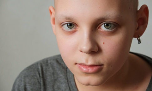 «Мама, ты не веришь, что мы победили рак?» Но Кате нужен генетический анализ