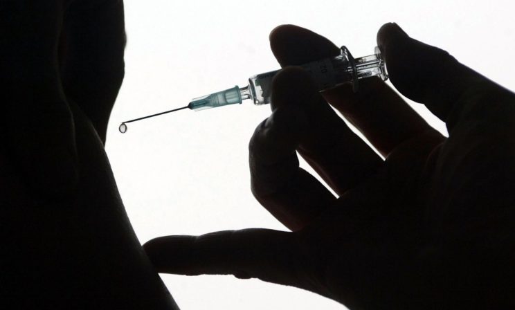 В соцсетях запущен фейк: «Это не вакцинация, а медицинский эксперимент!» Разбираемся