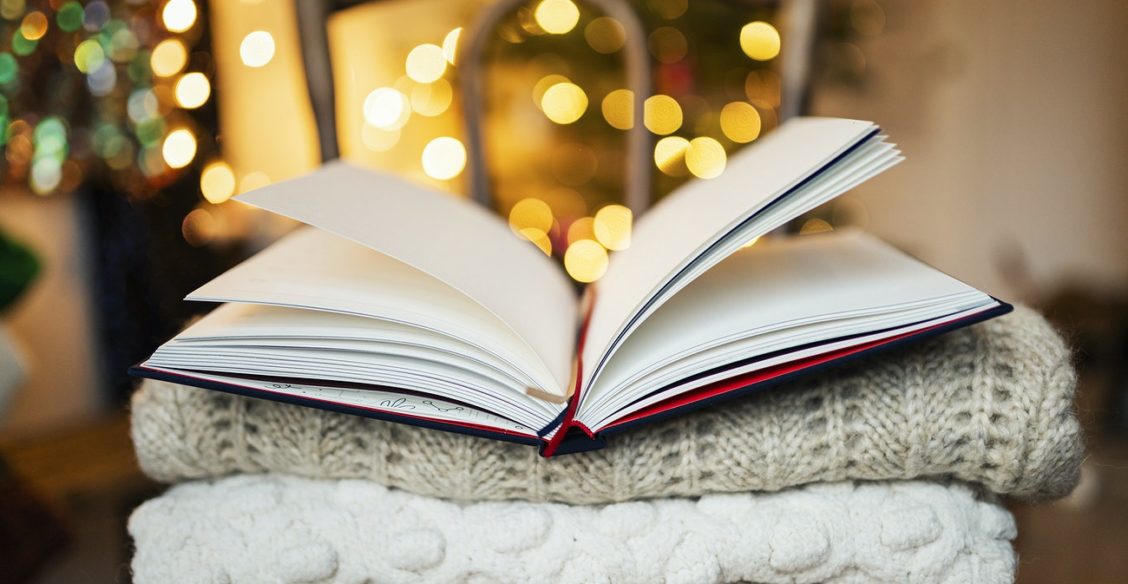 Одни дома. Книжная подборка для тех, кто проведет каникулы без друзей и родных
