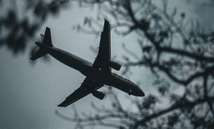 «Мы падаем?» Самолет трясло, а пассажиры молились