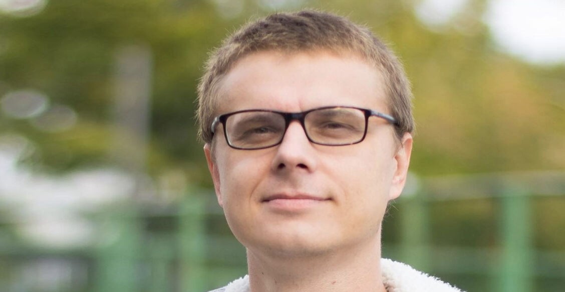 «Каждую ночь мне снится кошмар — я не могу помочь ребенку». Реаниматолог спас девочку в самолете