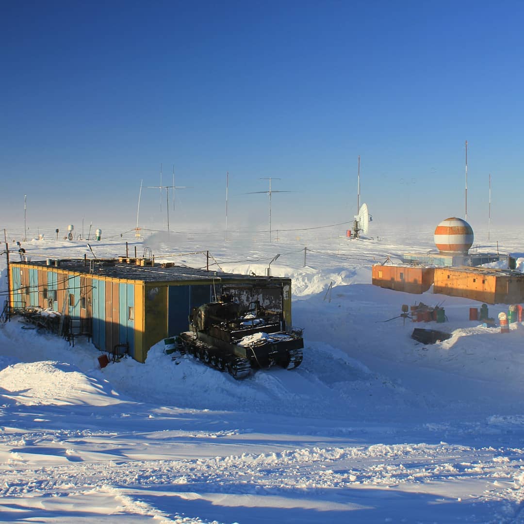 Восточный пункт россии. Антарктическая научная станция Восток. Станция Восток Антарктида. Полярная станция Восток в Антарктиде. Научная станция Восток в Антарктиде.