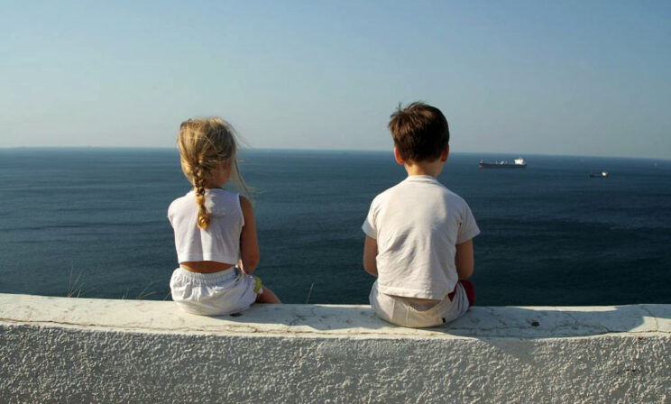 «Сыну шесть лет, и он влюбился». Педагог Дима Зицер — о первом чувстве