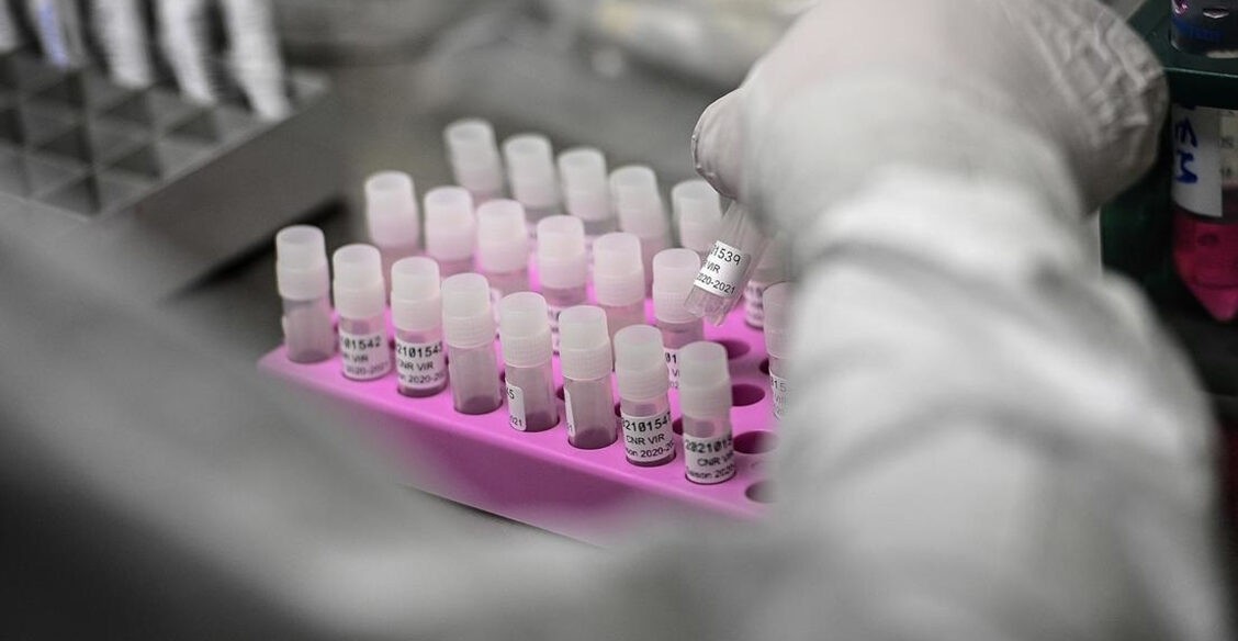 Прививка от ковида вызывает тромбозы? Почему в Европе приостановили вакцинацию AstraZeneca