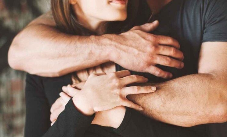 «Дети капризничают, свекровь все критикует, а ссоримся мы с мужем!» Что такое границы пары