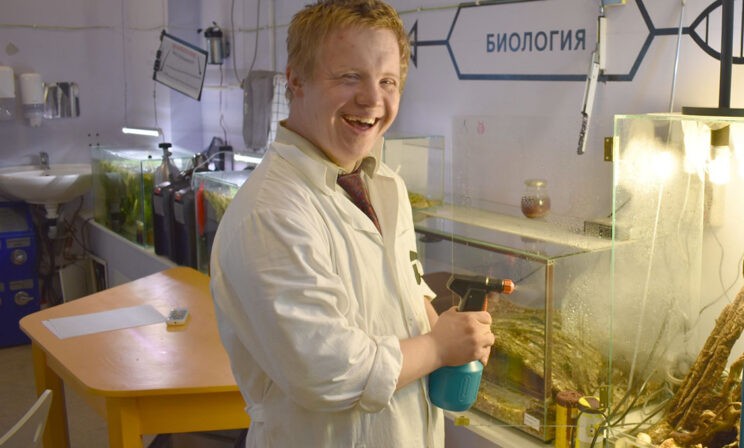 Взрослые люди с синдромом Дауна. Актер, курьер, компьютерный техник — кем еще они стали