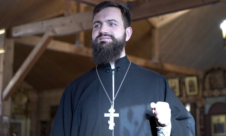 «Люди за деньги так не работают, как мы отдыхаем». Священник Стахий Колотвин — о путешествиях вместо ипотеки