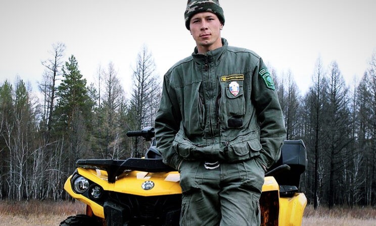 «Браконьер направил на меня карабин». Инспектор заповедника задержал пятерых, но ему грозит суд