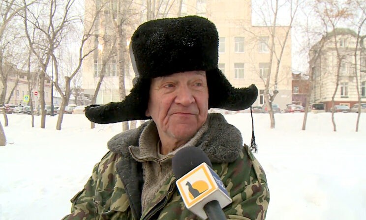 Капитан дальнего плавания нашел отца спустя 40 лет. Им оказался дворник из Томска, который цитировал «Битлз»