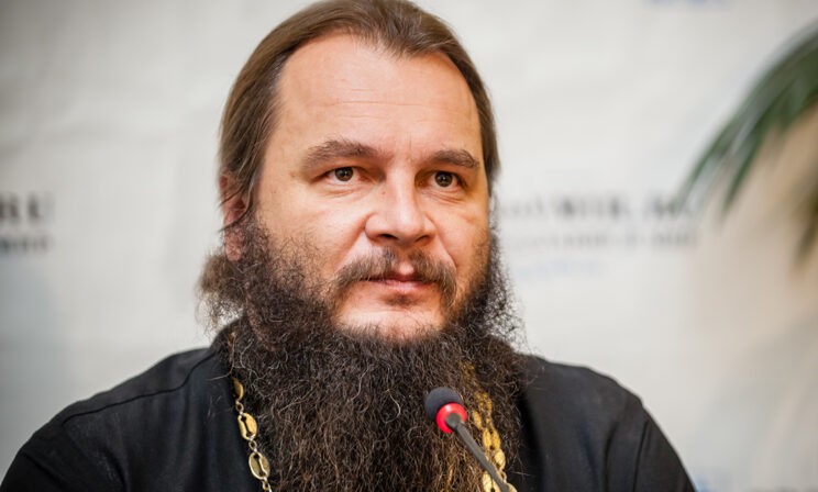 Как соблюдать пост, если семья тебя не поддерживает? Отвечает протоиерей Игорь Фомин