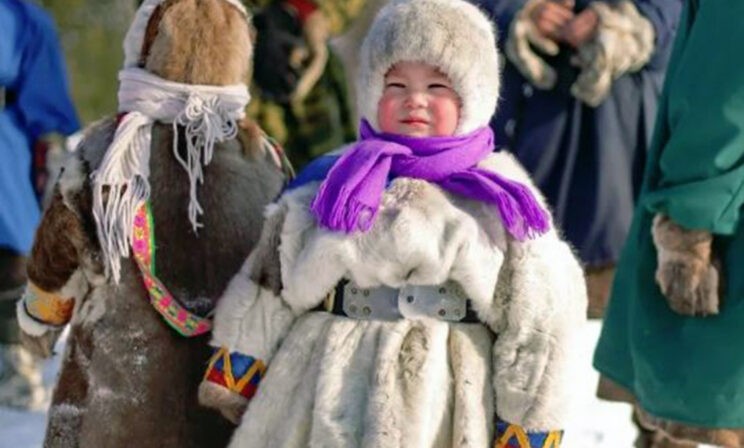 Охотятся на медведя и пишут диктанты. Как учатся манси из таежных поселков