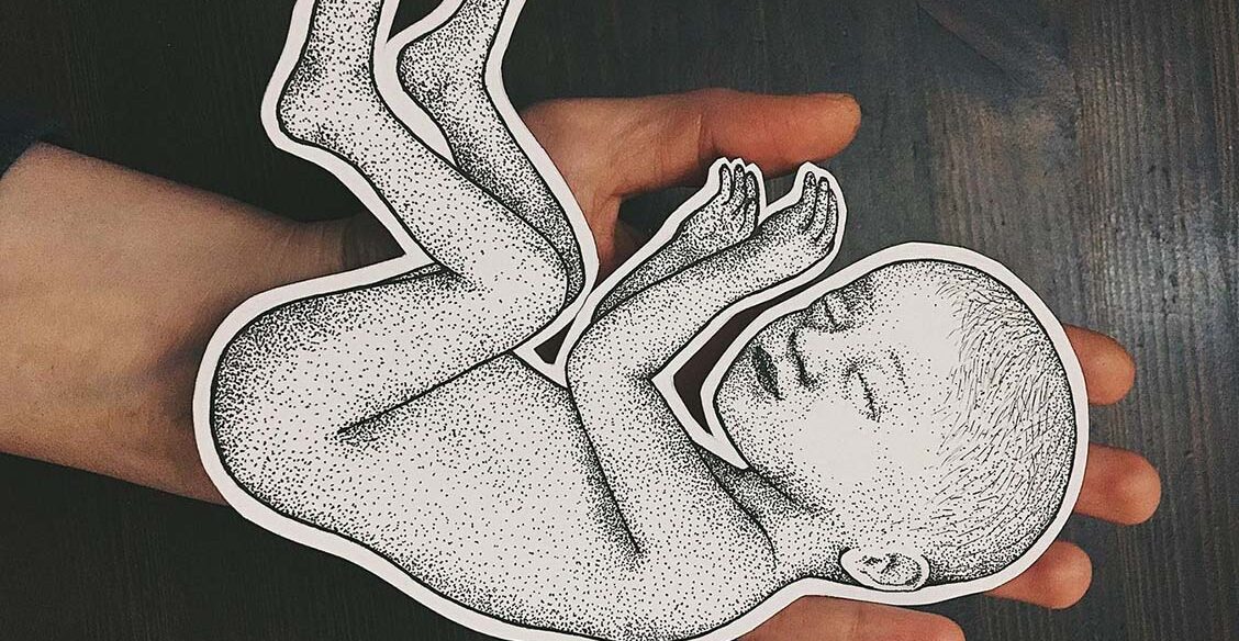 «Никто не оставлял сына одного, но все случилось за минуту». Как жить после гибели ребенка