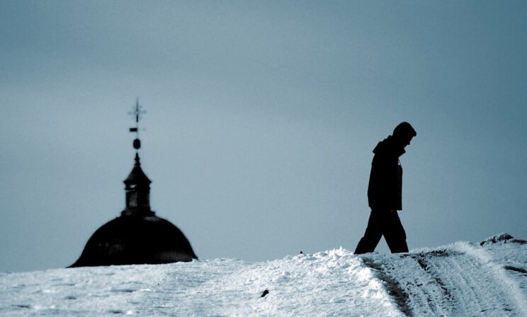 «Это врачи и я сам! А ты как дура в церковь бегаешь»