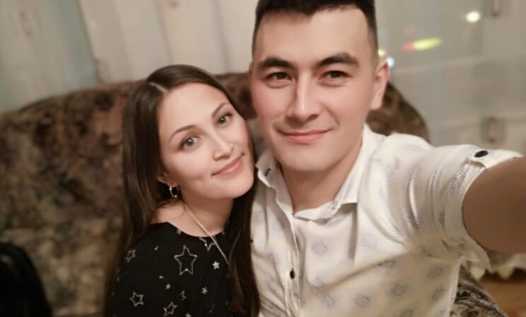 После инсульта 26-летняя Диля впала в кому. Через месяц она пришла в себя и родила дочь