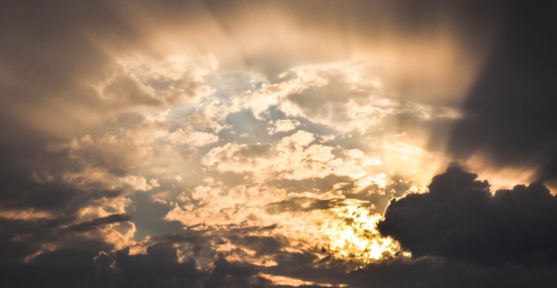 «Я был человеком, а стал никем». Что знает о счастье тот, кто пережил Холокост