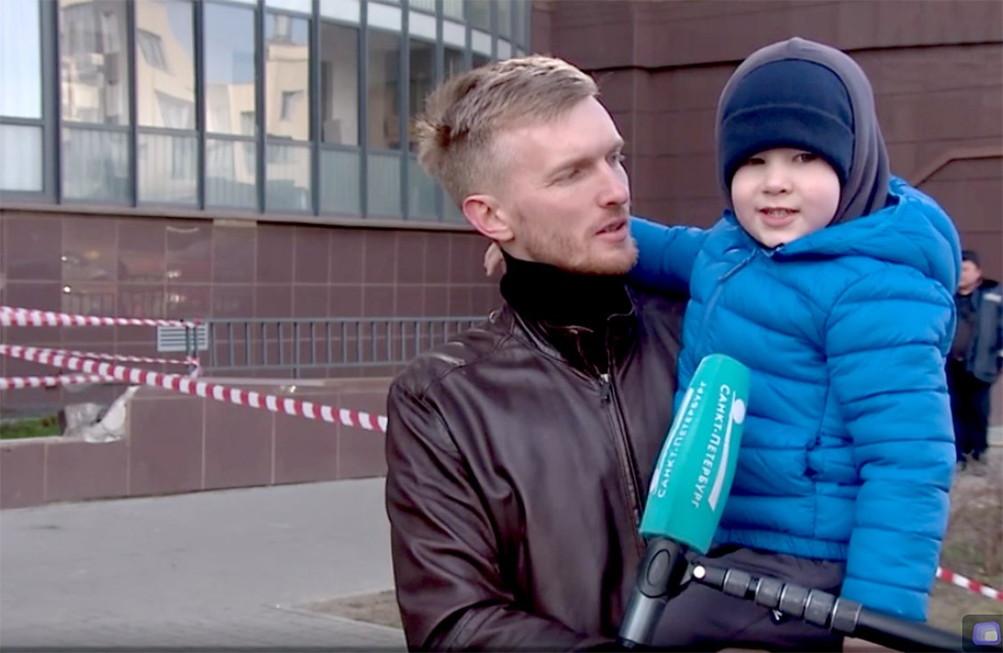 санкт-петербург для детей. 15 детей в семье. семья алтуховых 15 детей. семья алтуховых санкт-петербург. папа на прогулке с детьми в тюмени.