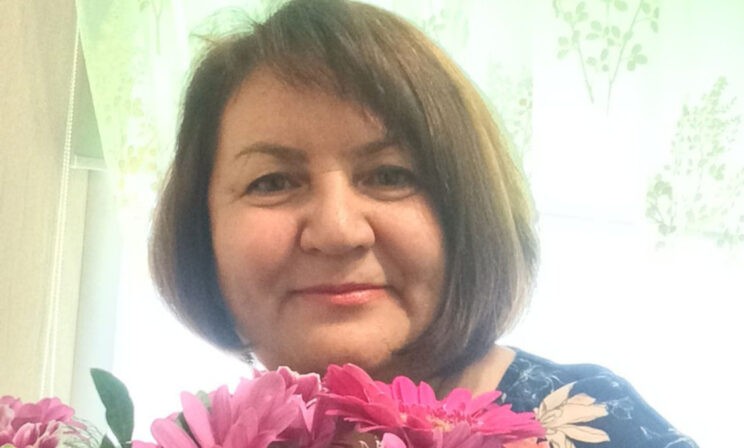 «Она никогда не повышала на детей голос». Близкие — о погибшей в Казани учительнице
