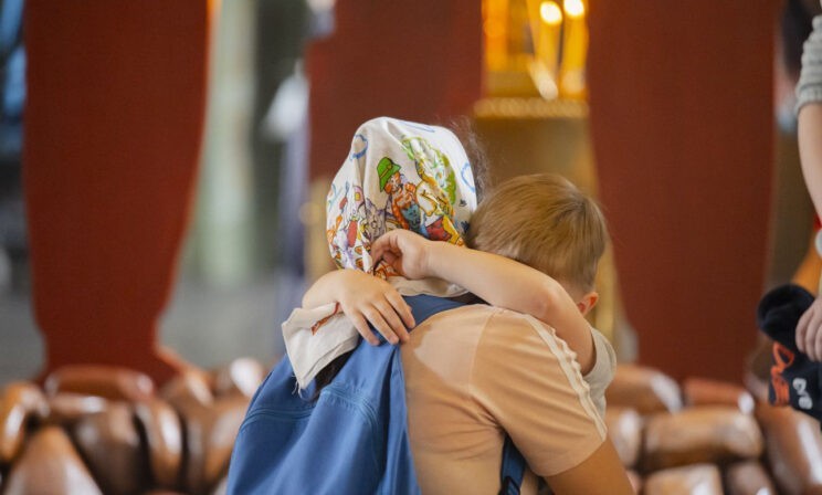 «Ну и что — онкология! Иконы зачем осквернять?» — кричала старушка