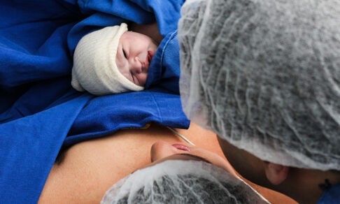 «Новорожденные стали болеть тяжелее». Неонатолог — о последствиях пандемии