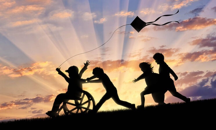 «Женя у нас учиться не будет, он сломал позвоночник». Но одноклассники были против