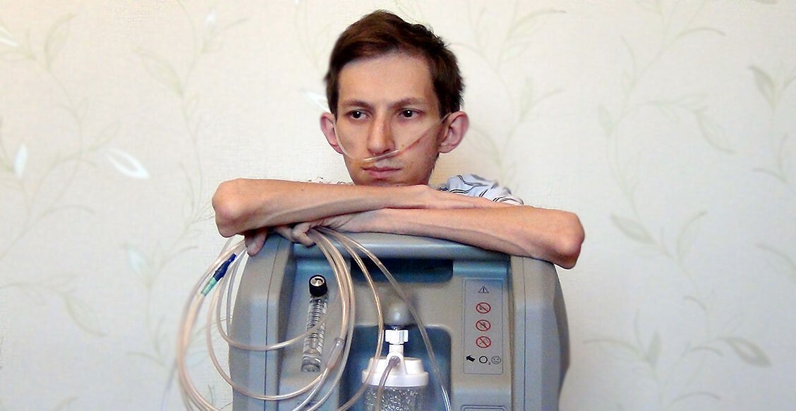 «Если доживу». Полтора года назад Виктор ходил в горы, а теперь не может подняться на три ступеньки