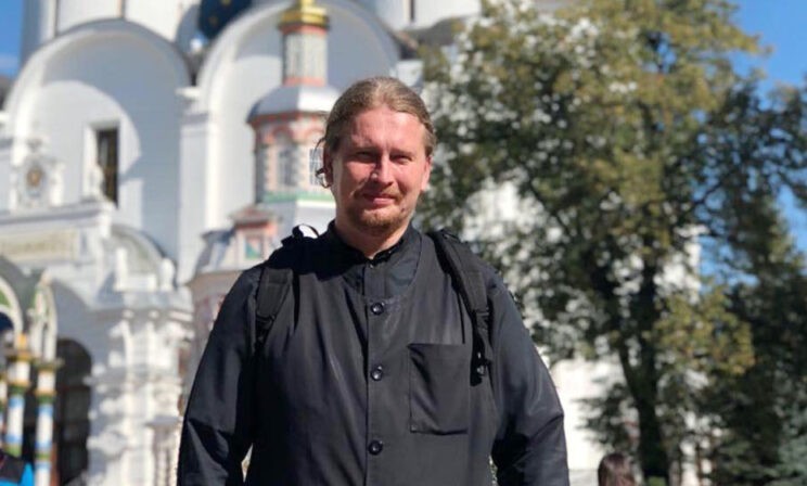 Батюшка Серафим и красная зона