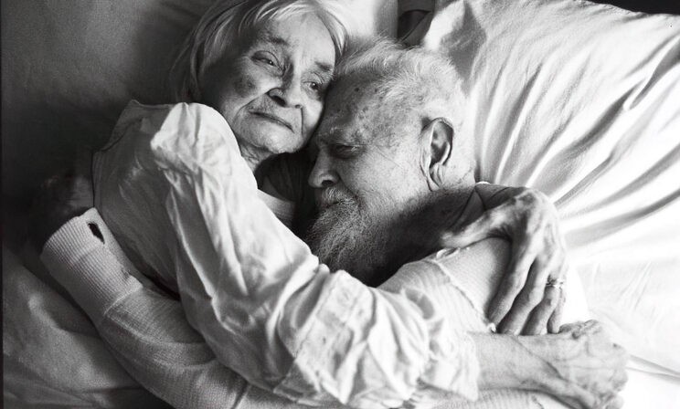 Оставила мужу сына и ушла к другому. А потом вернулась вместе с дочкой