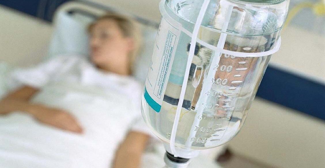 Онкопациенты не могут получить важнейшее лекарство. Оно стоит более 200 тысяч рублей, а заменить его нечем